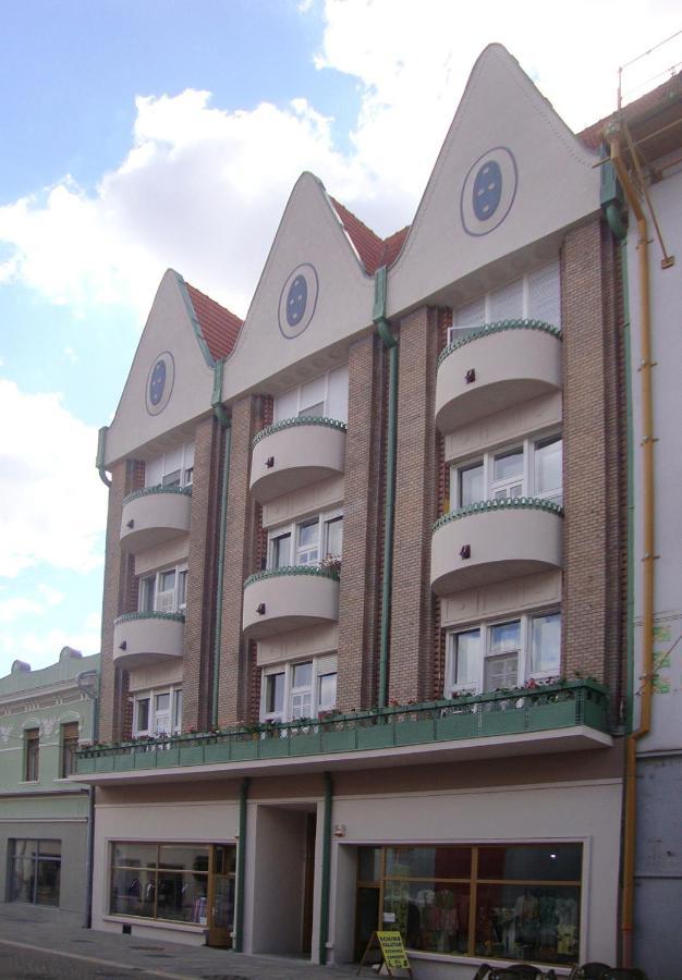 Art Nouveau Apartment Ultracentral 오라데아 외부 사진